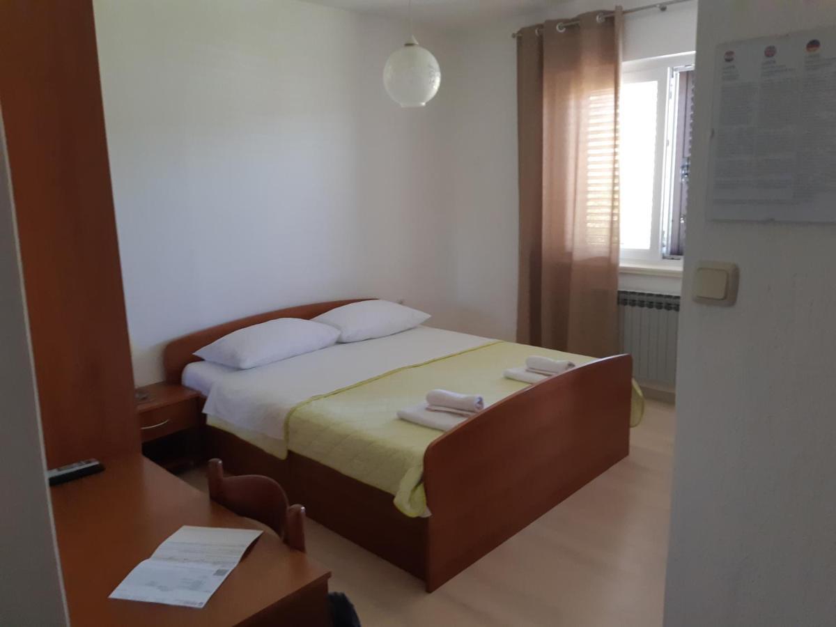 Double Room Jakisnica 4160D ลุน ภายนอก รูปภาพ
